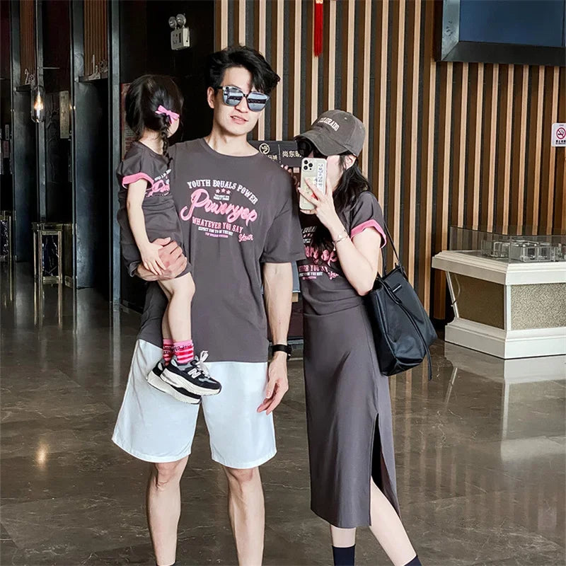 Parent-child Matching Clothing for All The Family Fashion Clothes Korean Style Mom Daughter Dress Dad Son T Shirts Baby Bodysuit